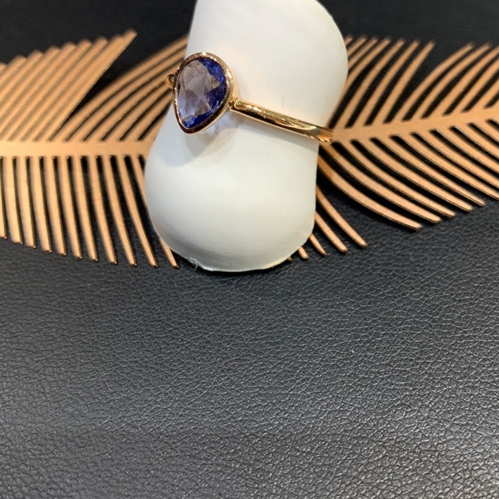 SOLD!! What a deal🥳Natural Blue Sapphire 18 KT Ring. - Picture 3 of 8